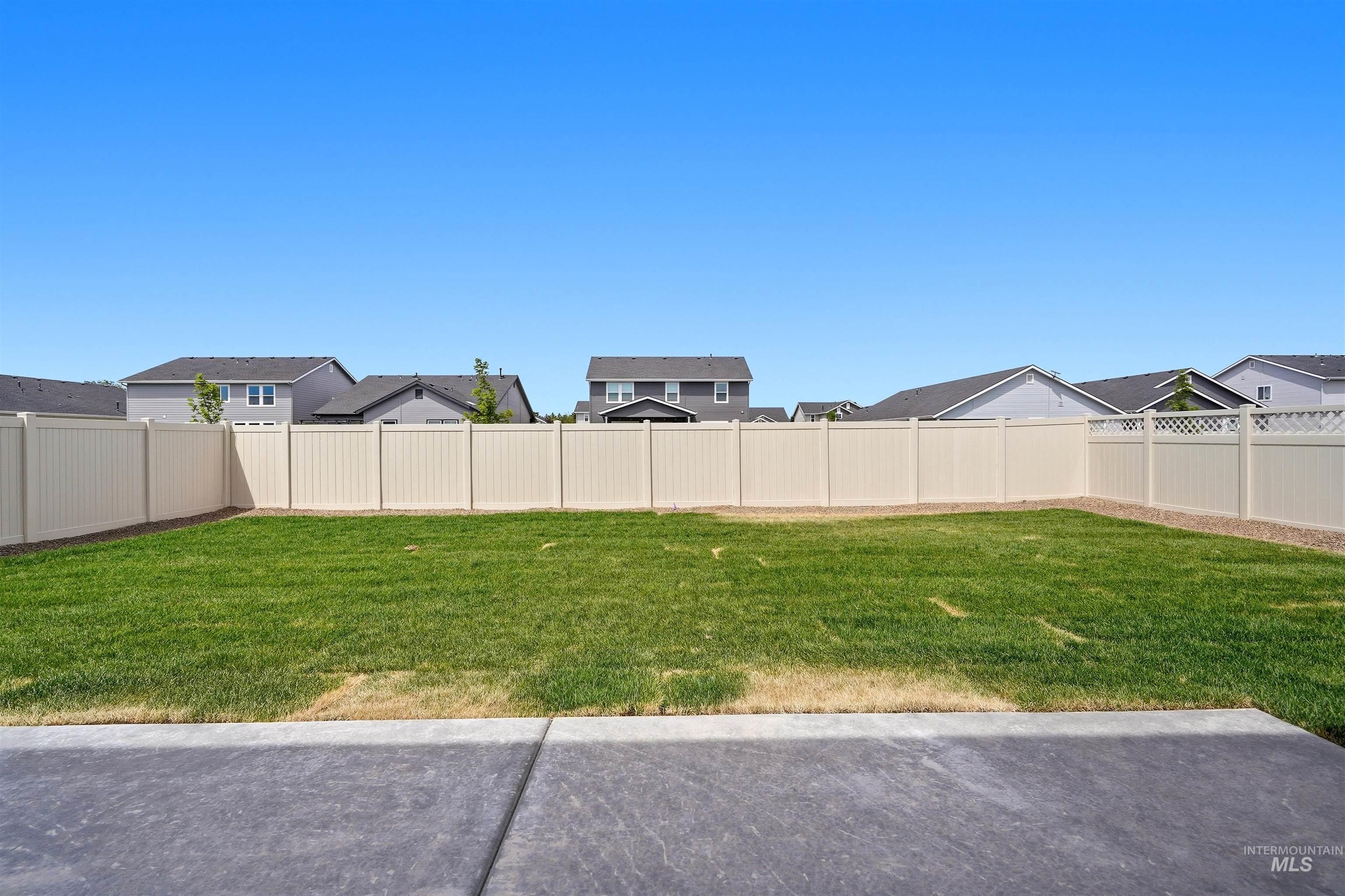 1585 SW Silverstone Ave