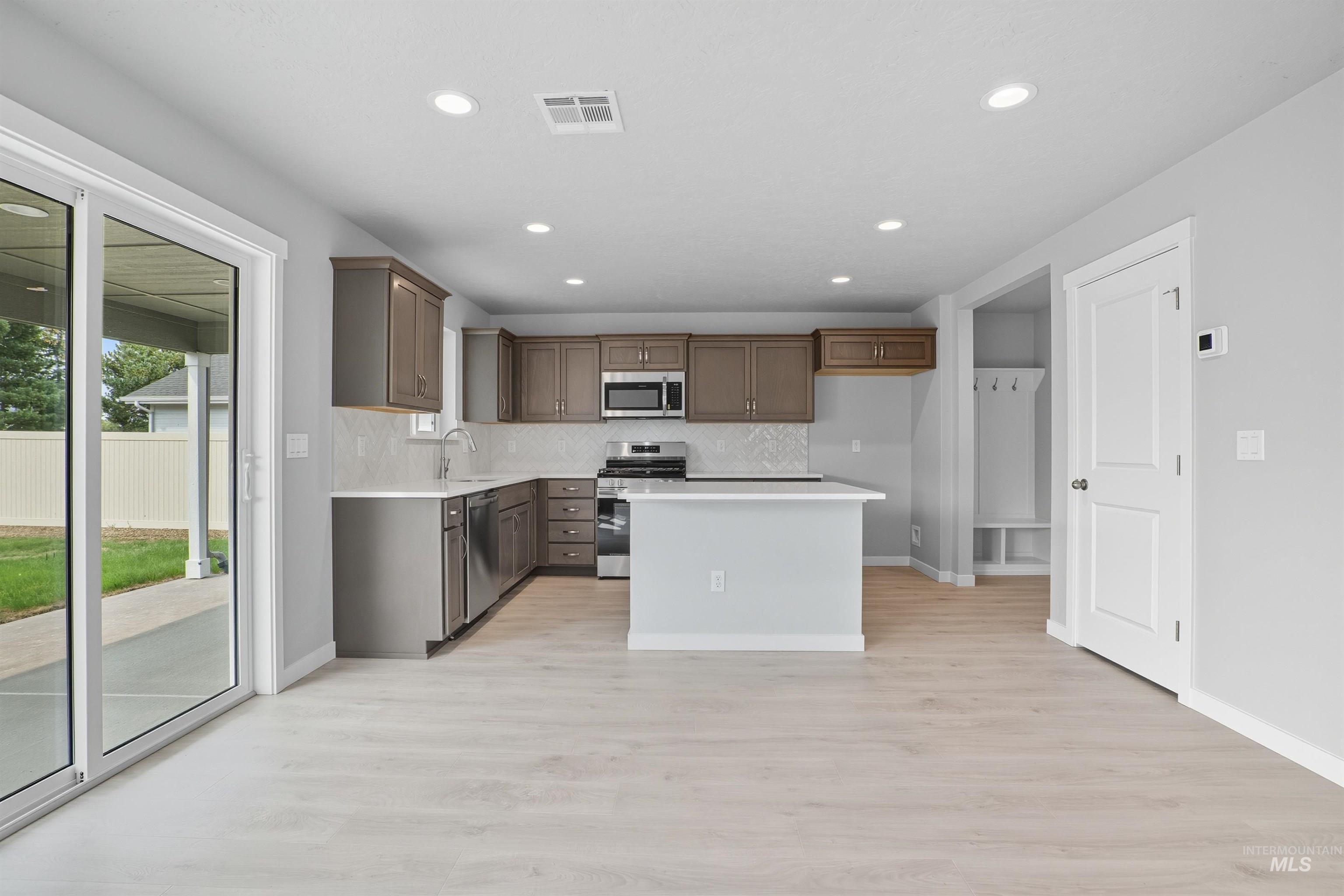 150 W Omphale St.