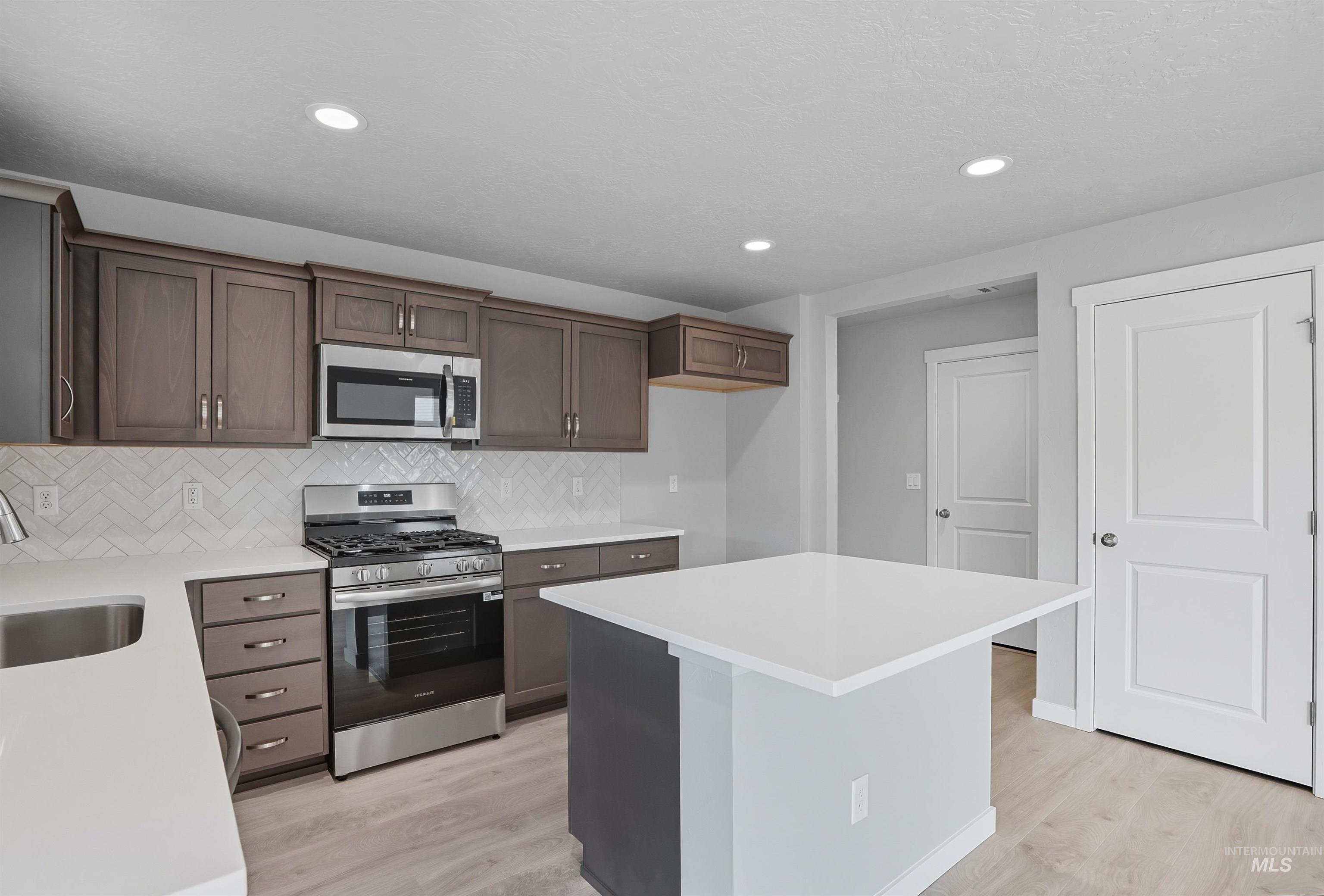 150 W Omphale St.
