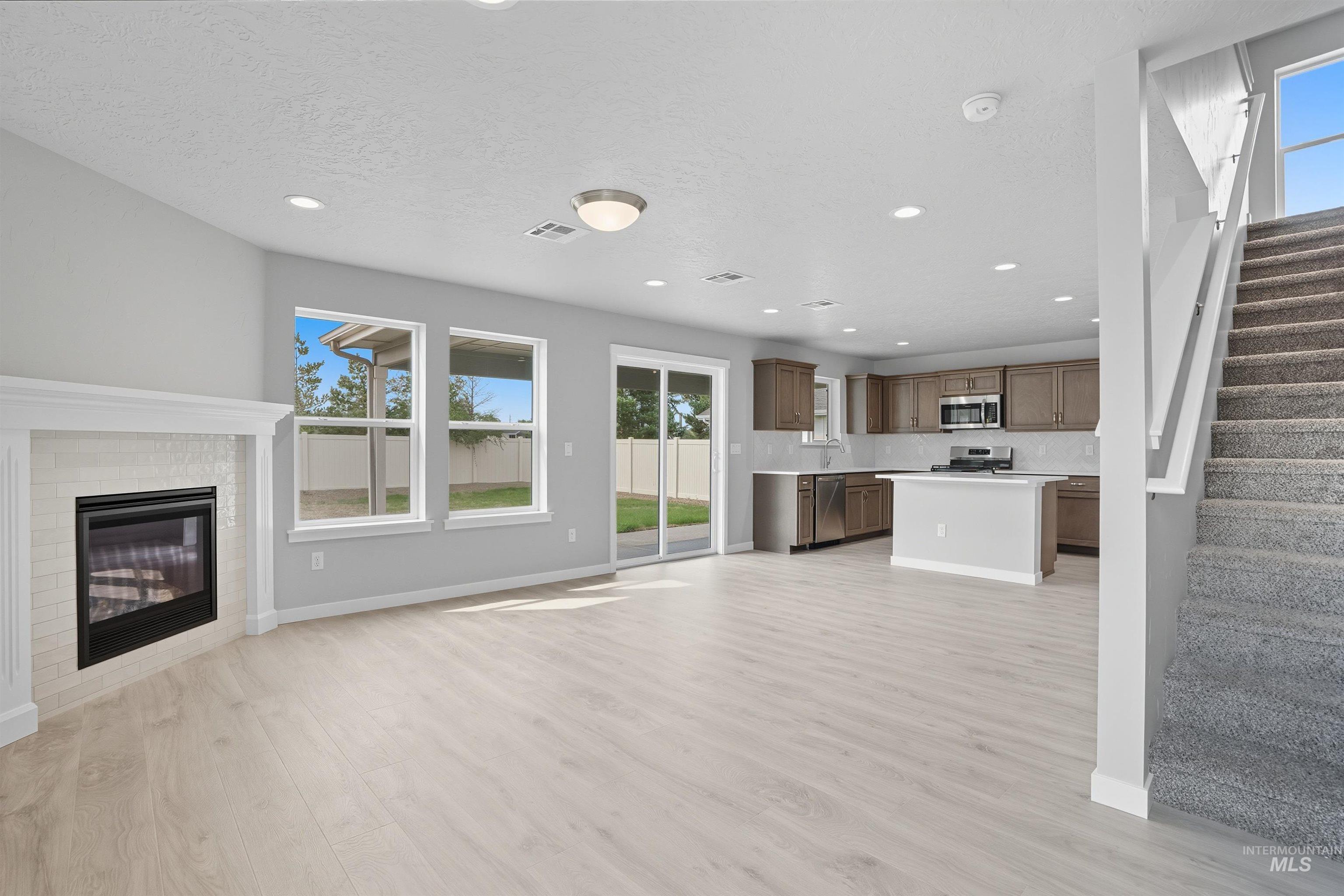 150 W Omphale St.