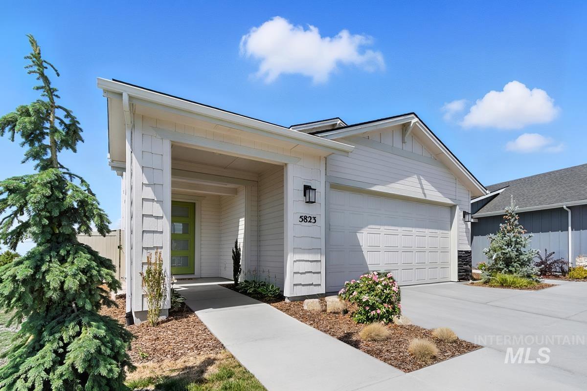 5947 W Parachute Dr