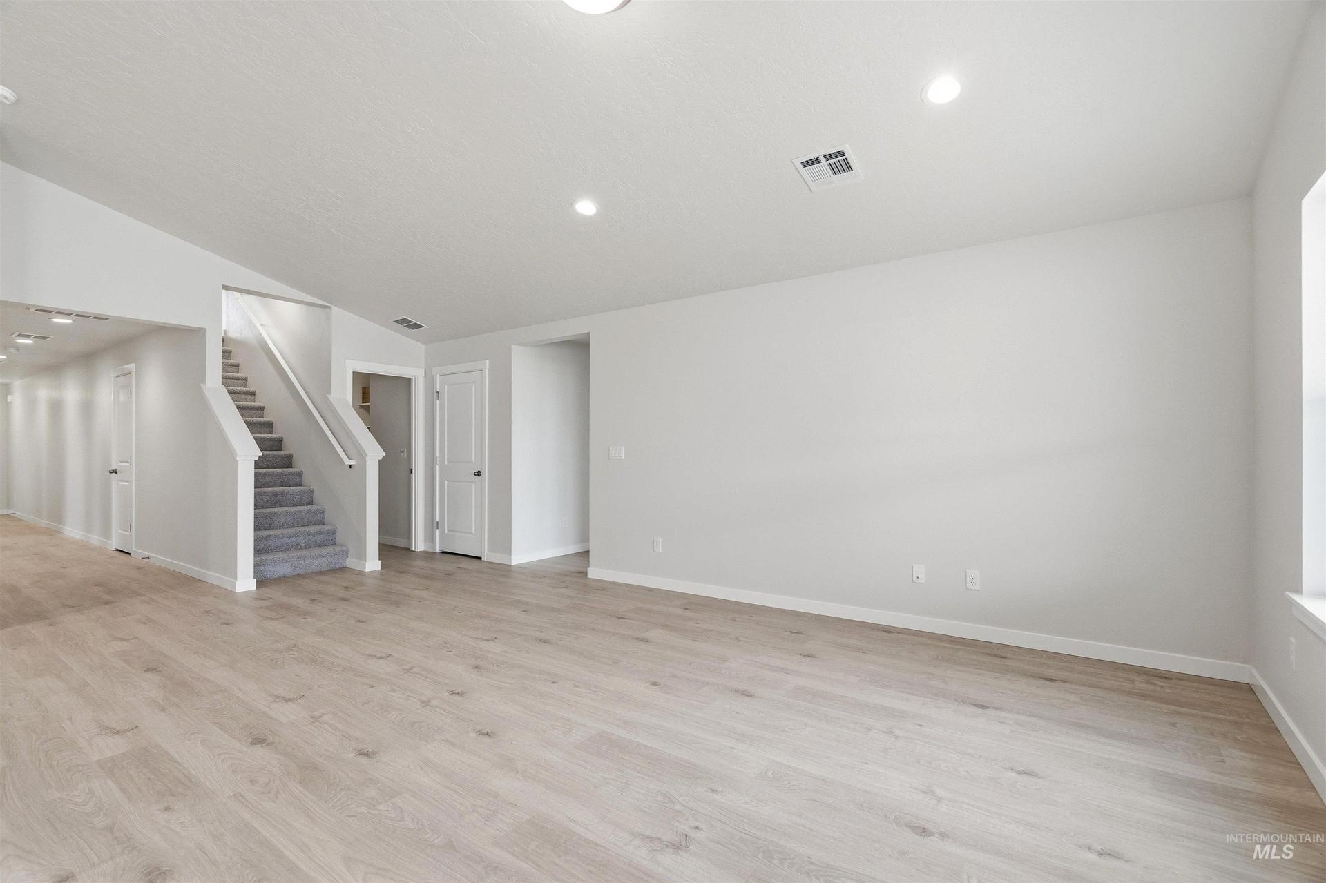 4321 Dawnstar Ave
