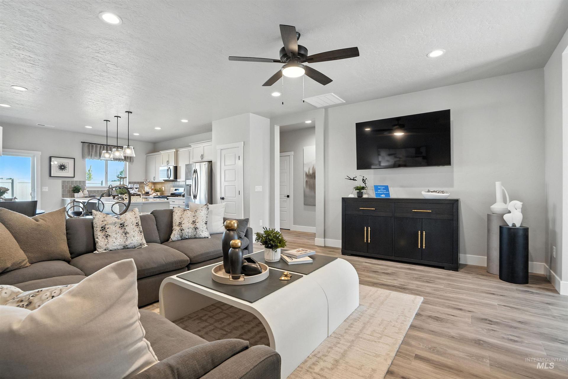 7724 E Meriwether Dr.