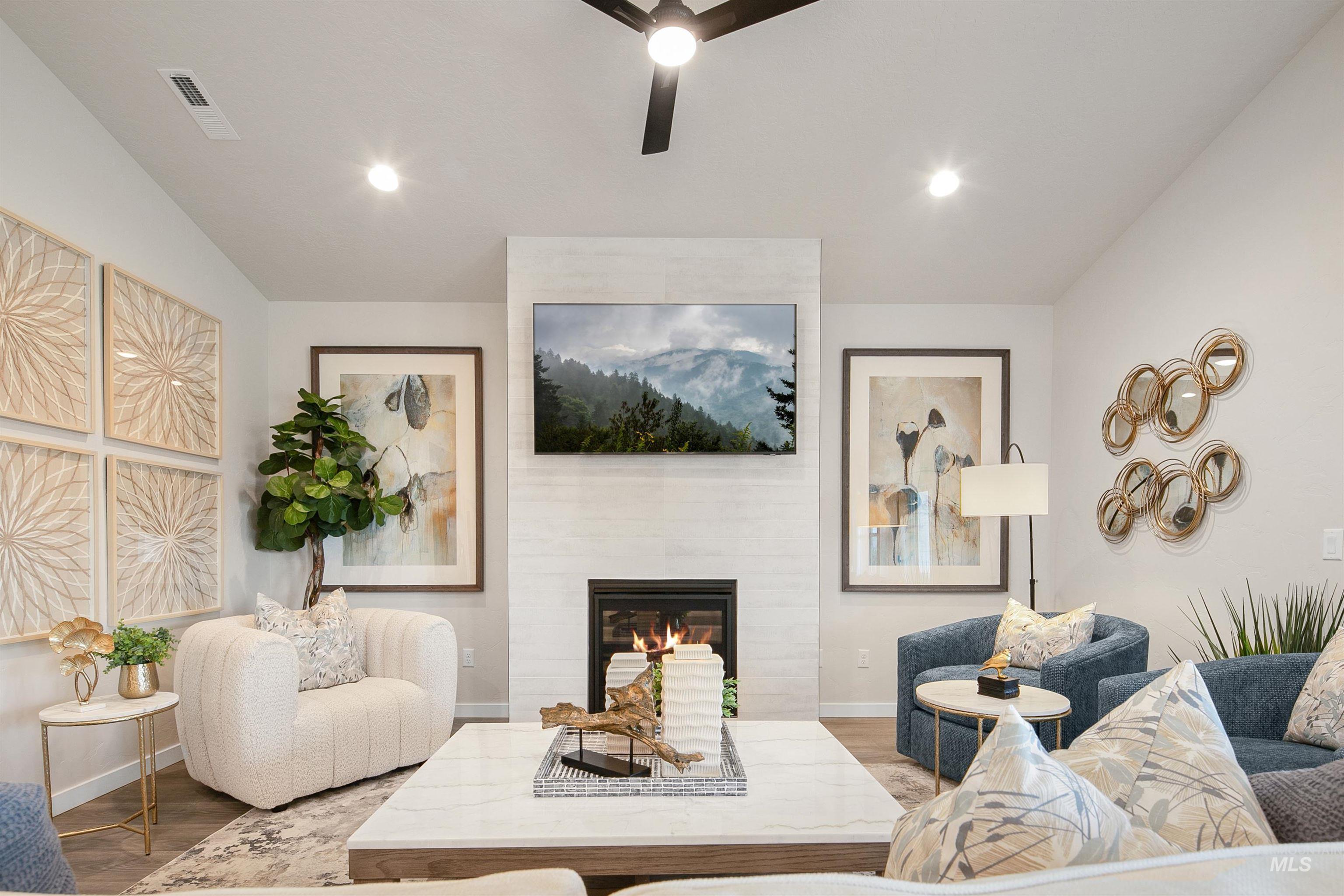 7568 E Meriwether Dr