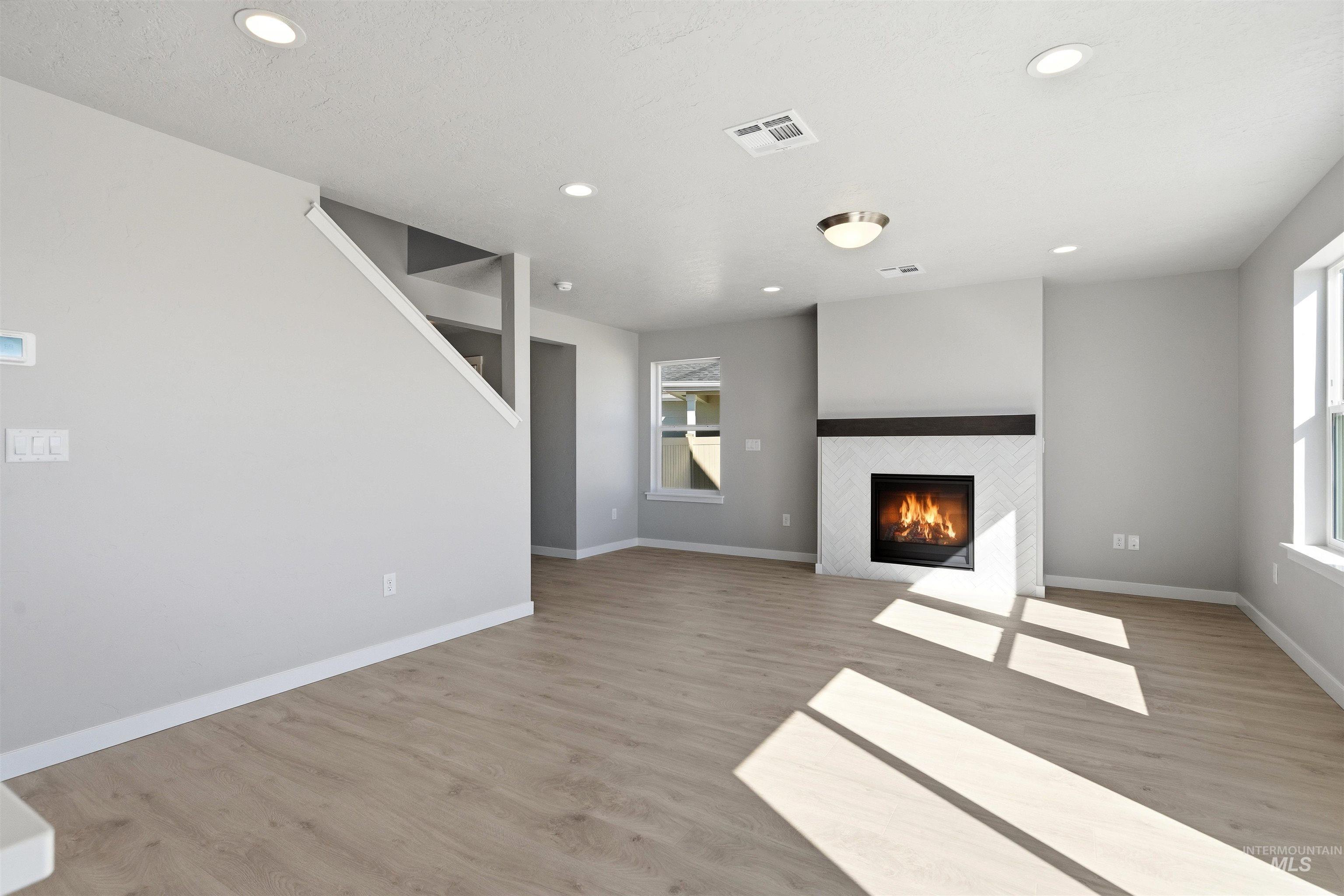 3530 E Jared St