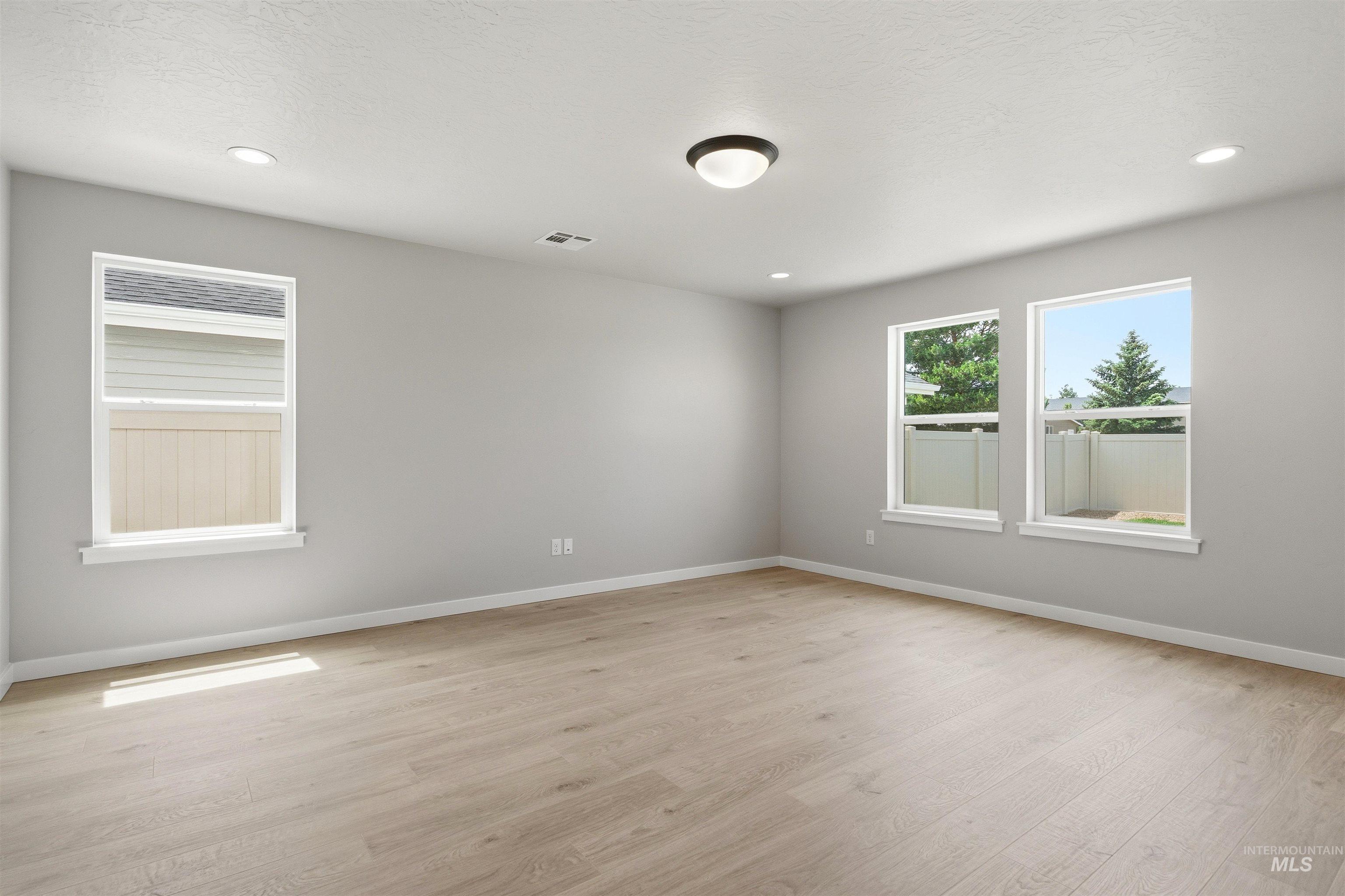 17573 Moon Ridge Pl