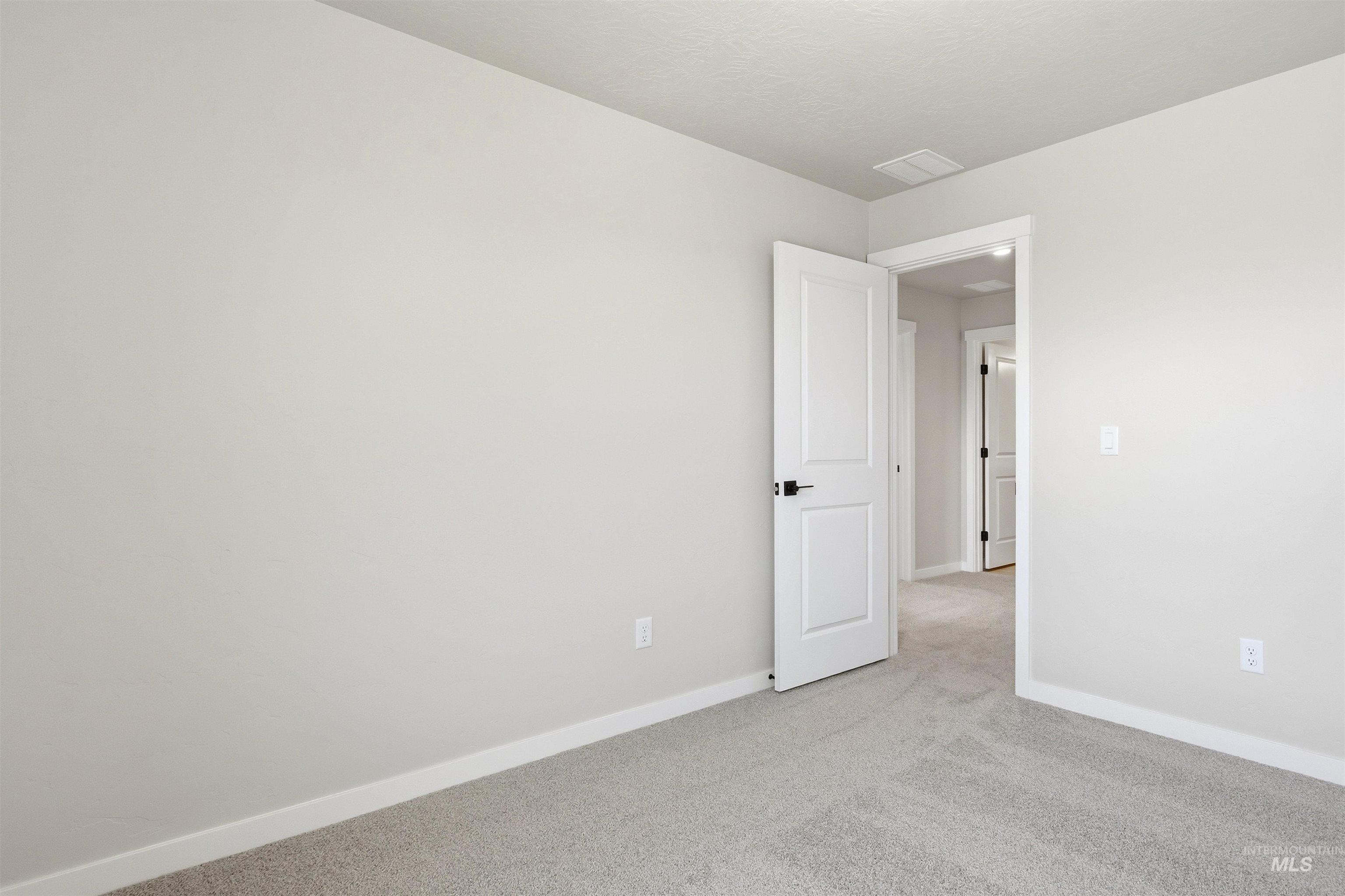 17573 Moon Ridge Pl