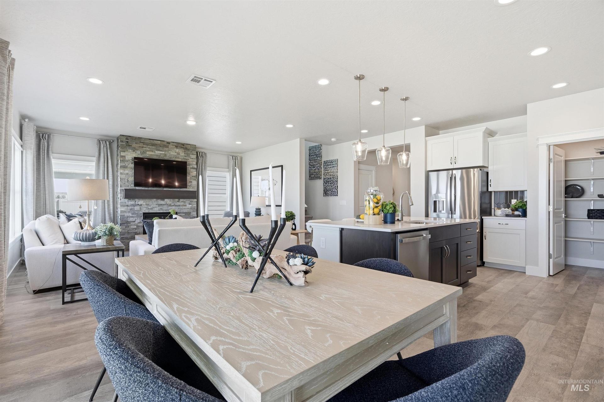 3375 W Caddisfly St.