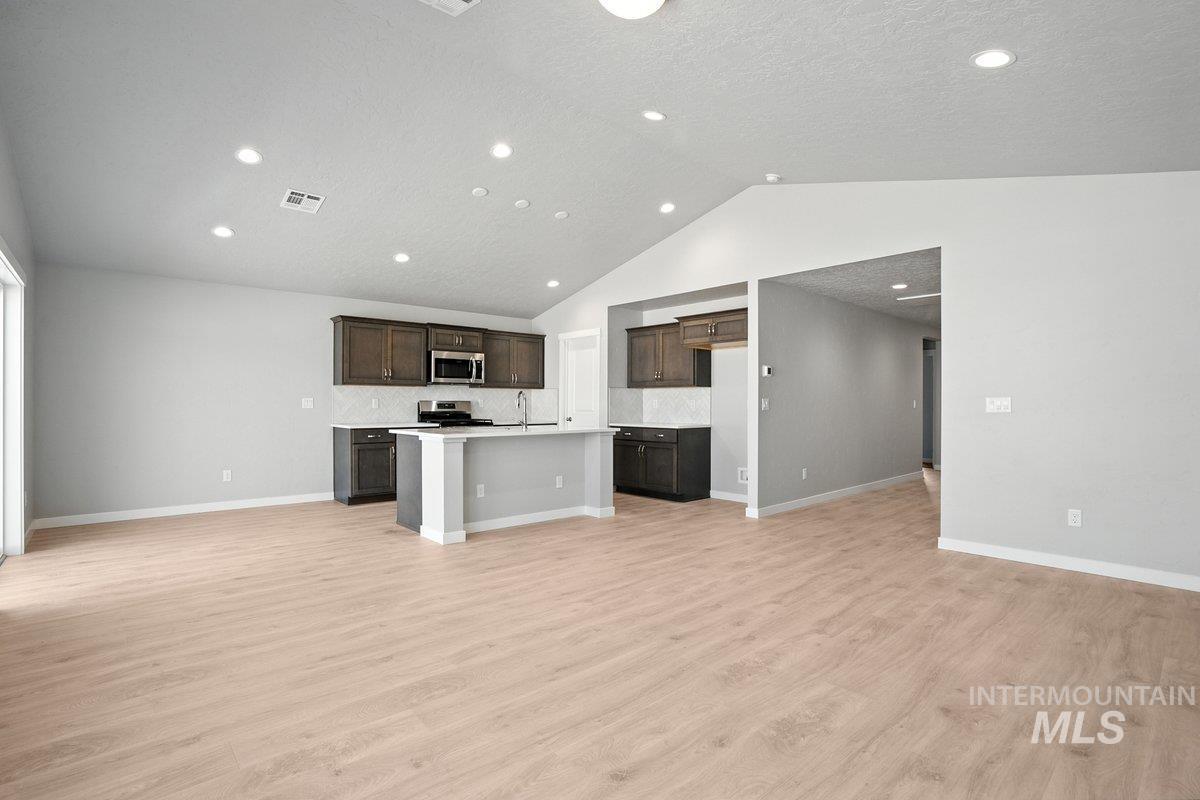 19280 Geneva Way (Birch)