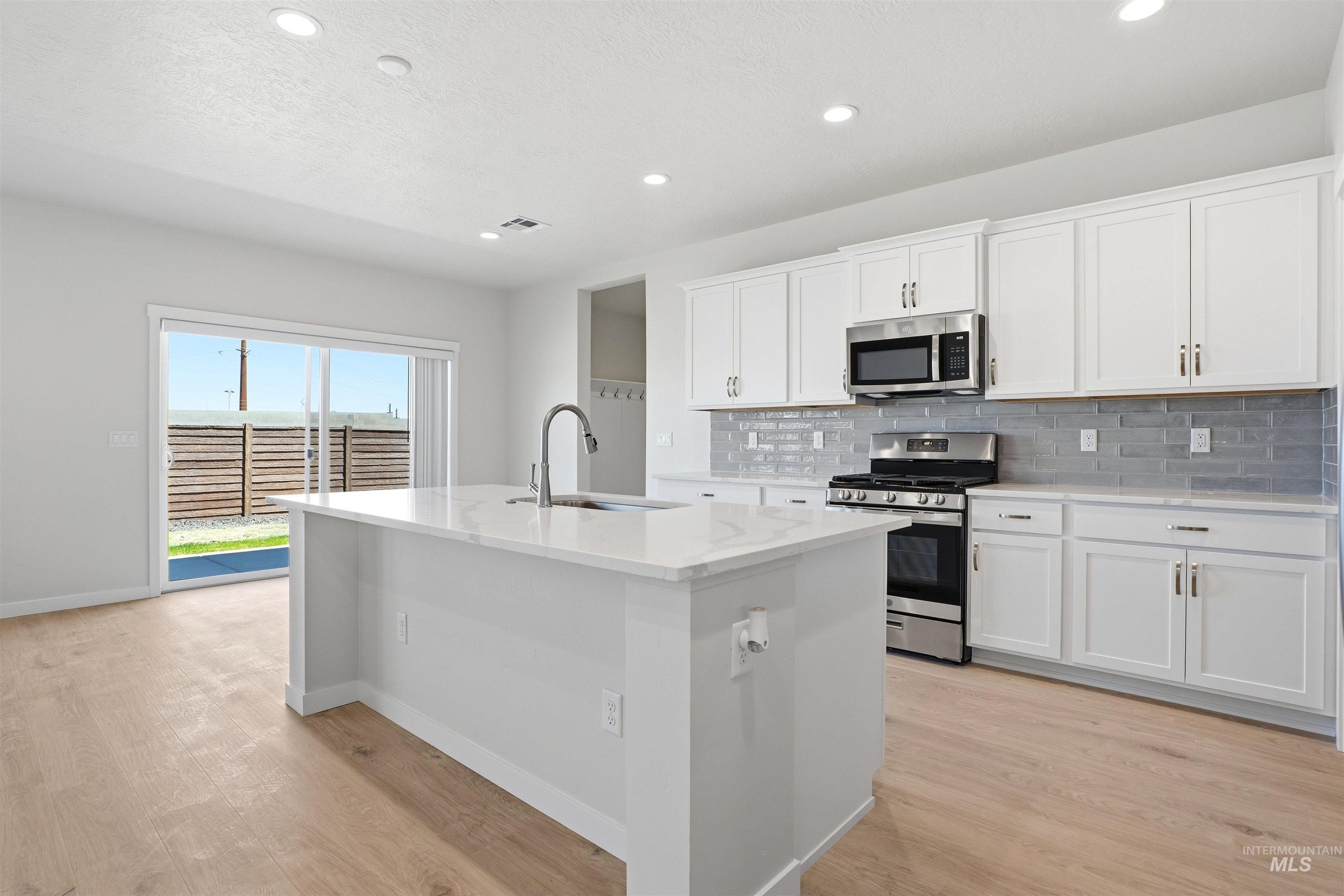 338 W Omphale St.