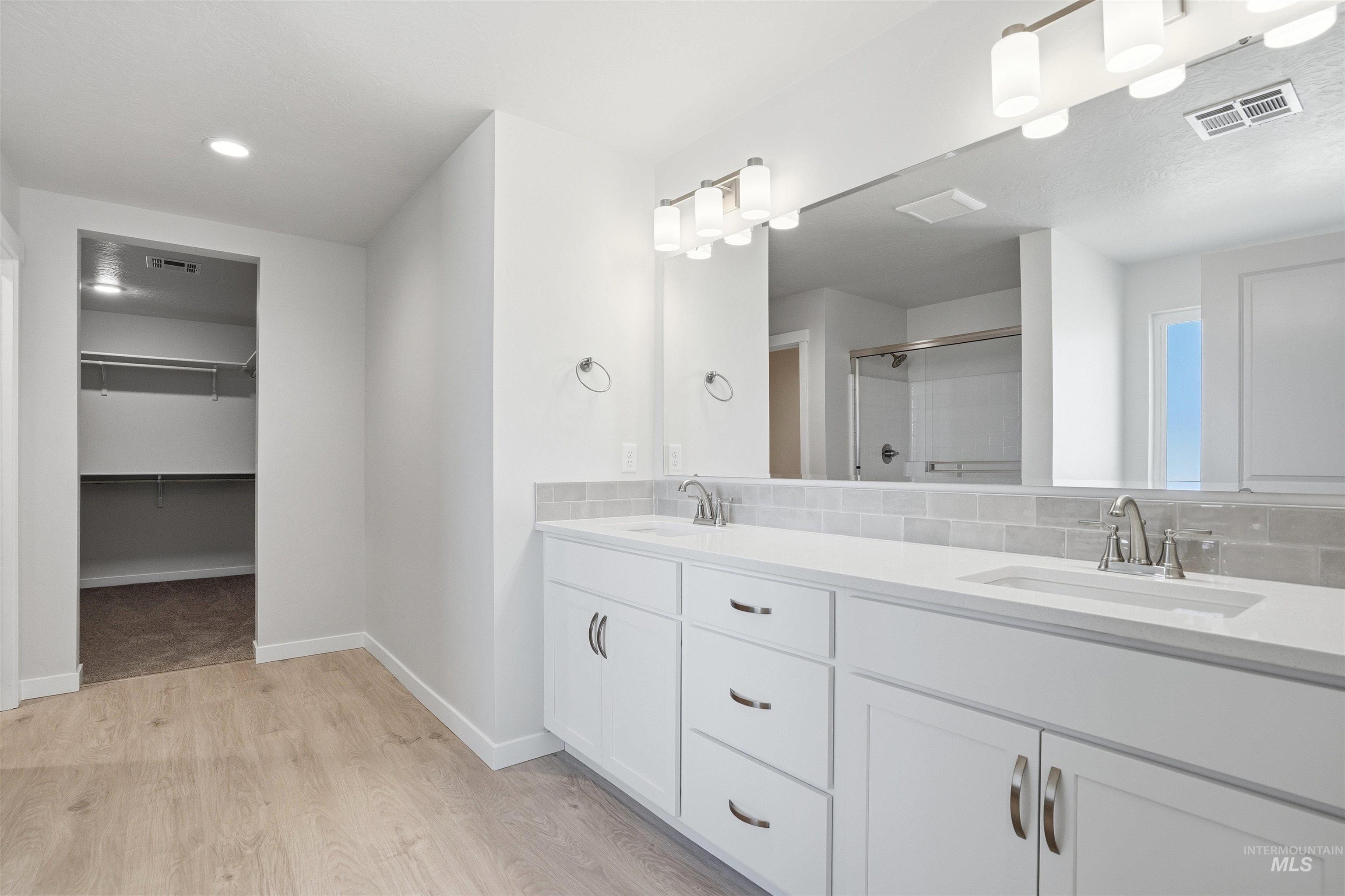 338 W Omphale St.
