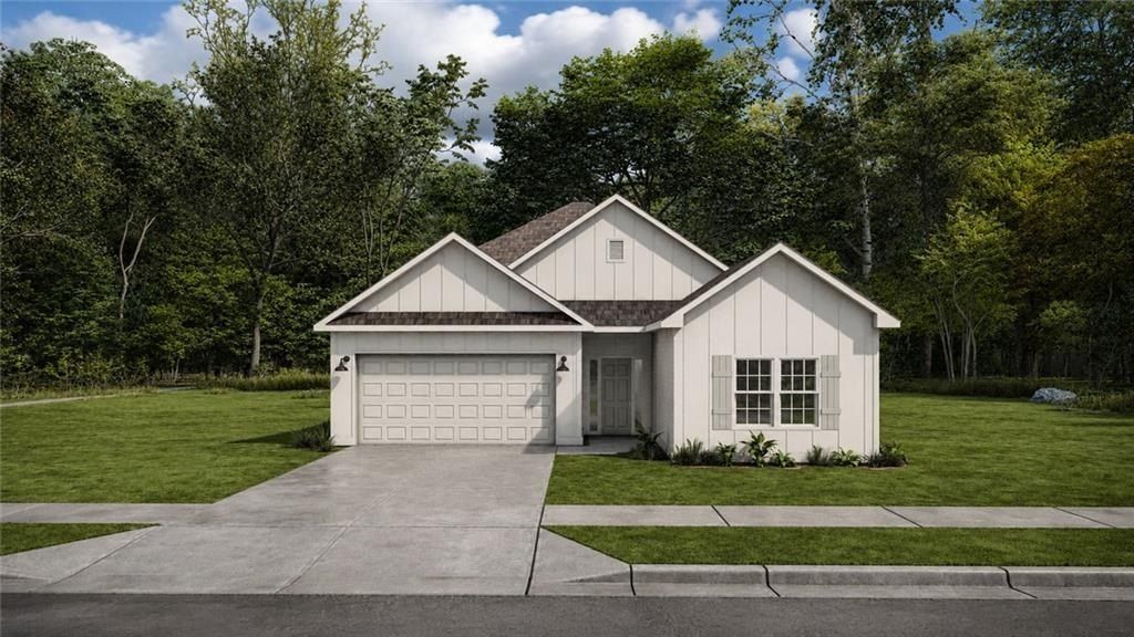 2220 Fuzzy Falls. Opelika, AL 36804