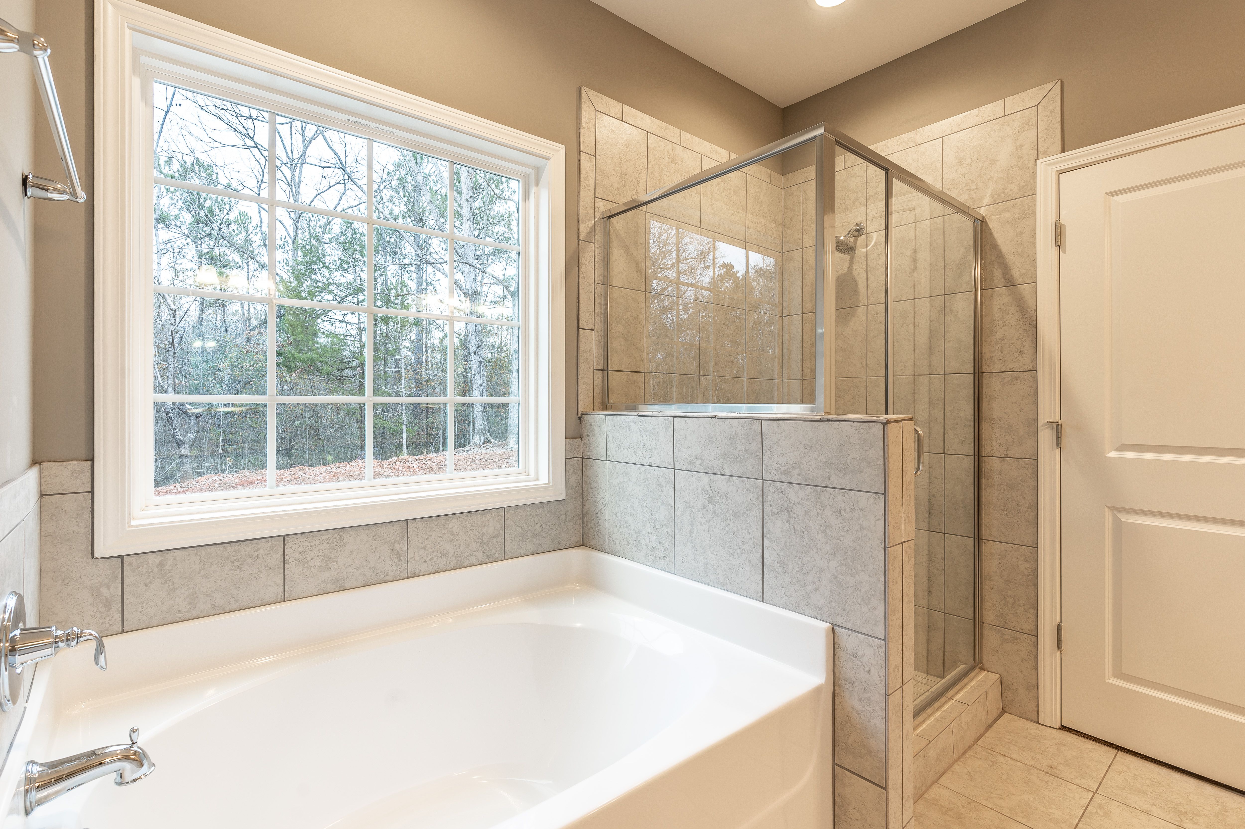Soaking Tub & Walk-in Shower