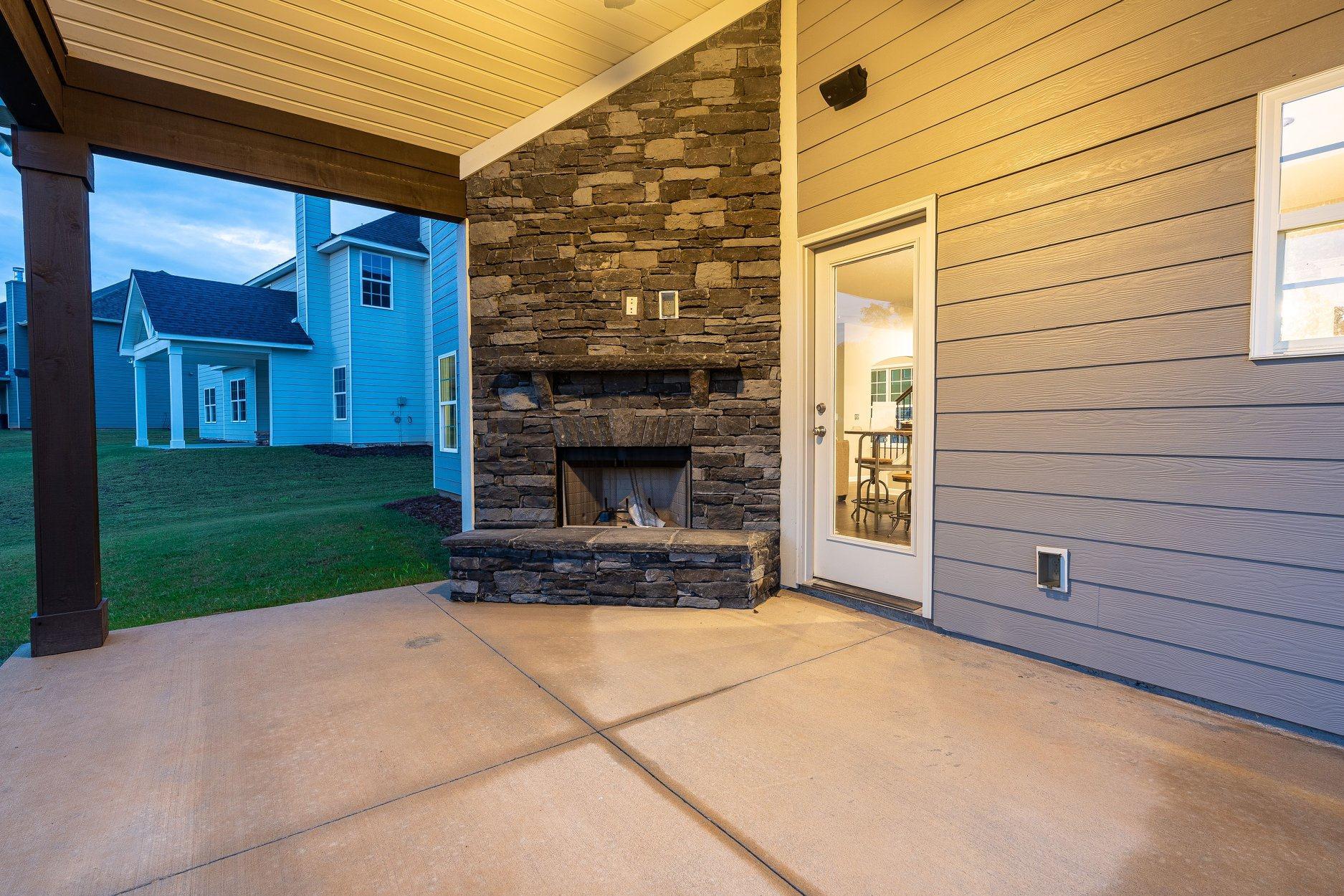 634 Mccarley Downs Drive. Bonaire, GA 31005