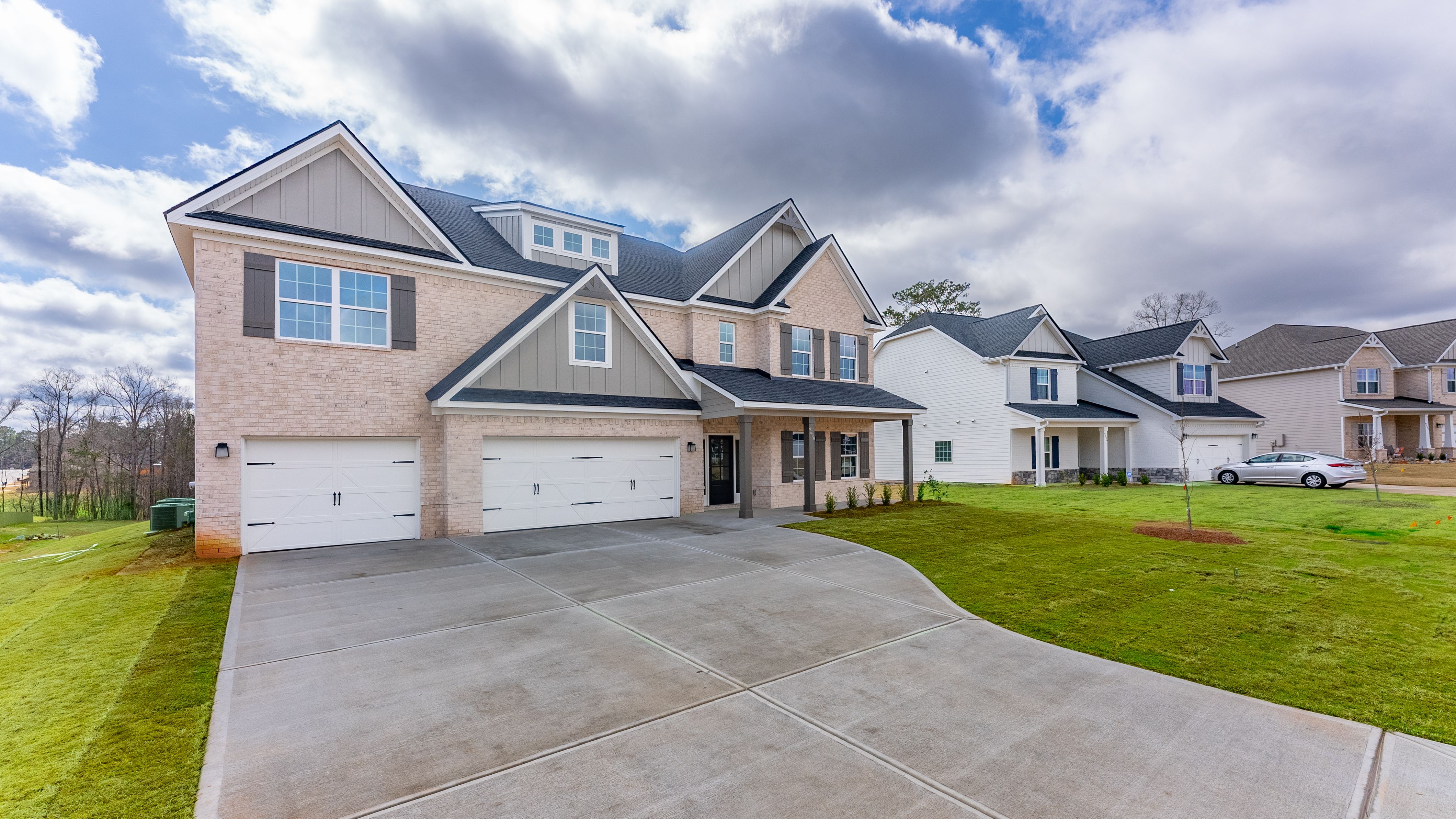 105 Beaver Creek Way. Lagrange, GA 30241