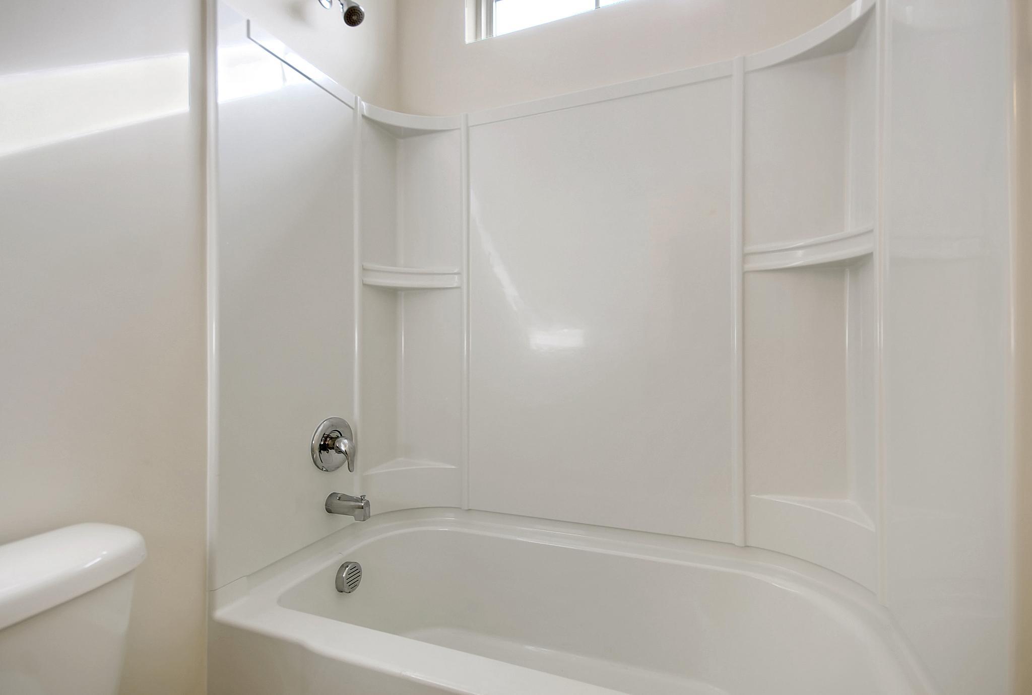 Greenwood Full Bathroom Tub/Shower