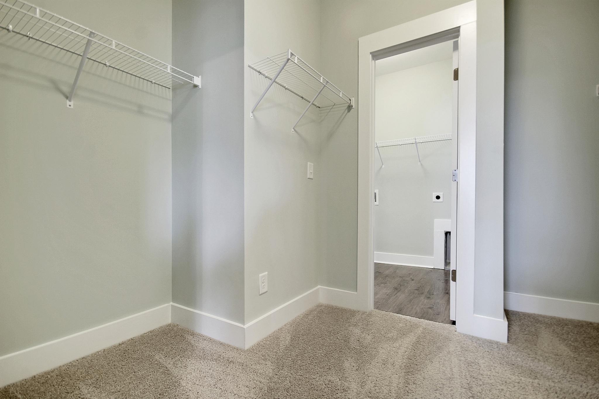 Pimlico Master Closet