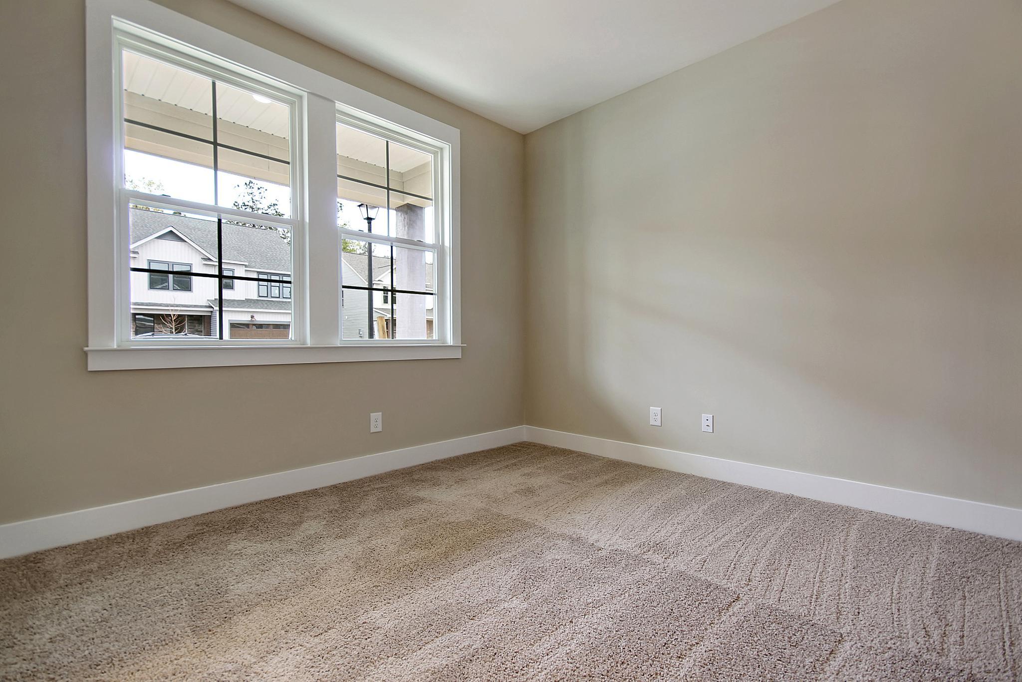 St. Ledger Flex Room