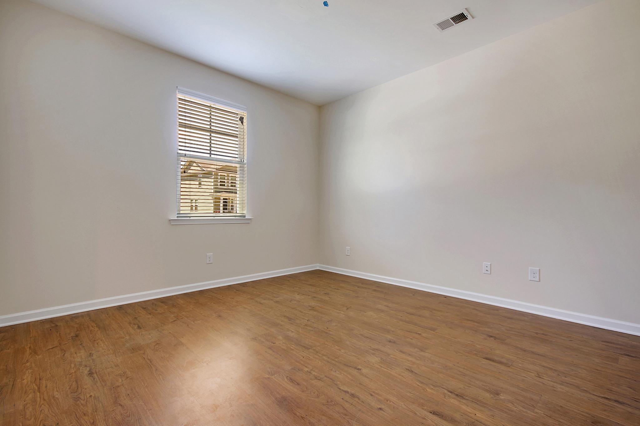 Colleton Flex Room