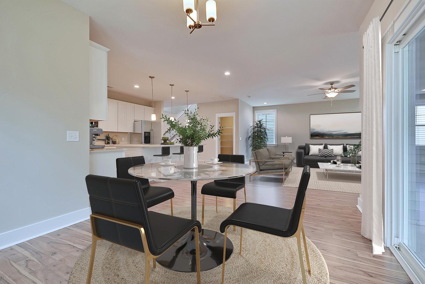 Delmar II Breakfast Area