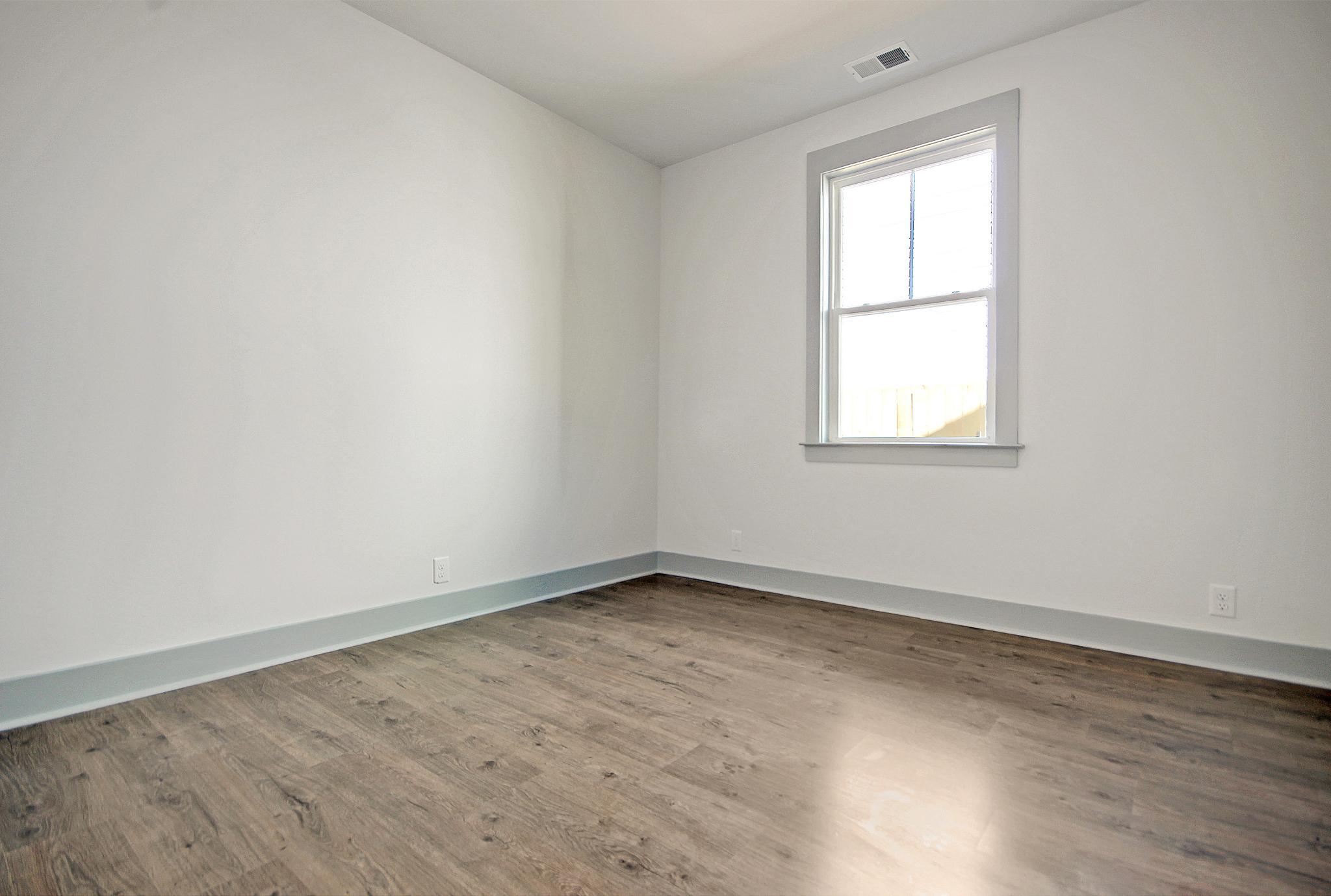 Freehold Flex Room