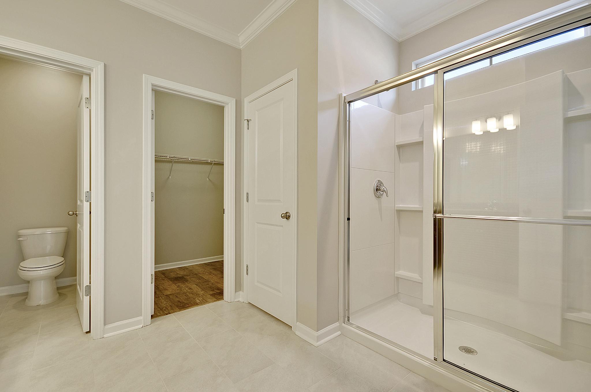 Hampton Master Bathroom Option 3: Extended Shower