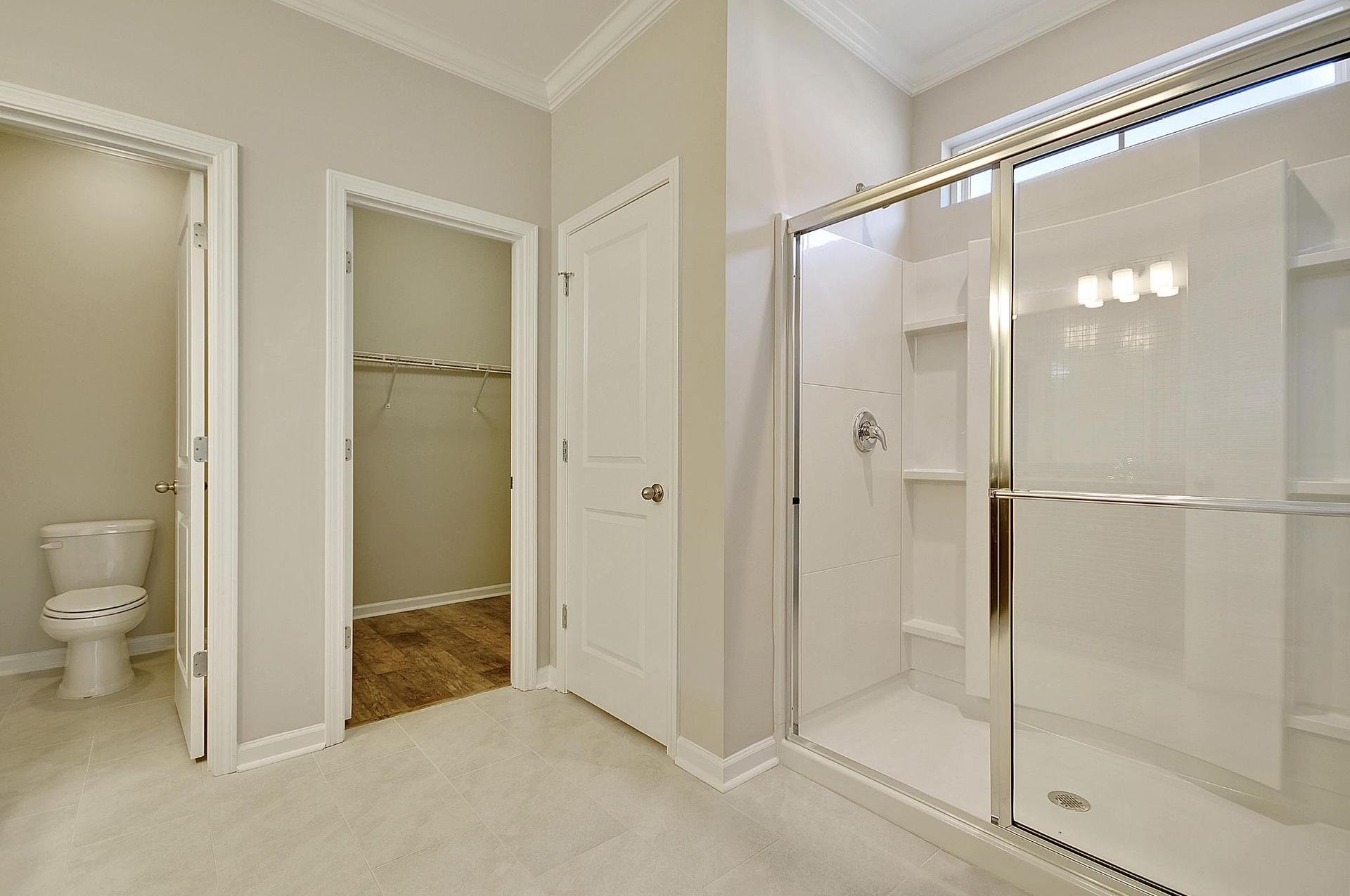 Hampton Master Bathroom Option 3: Extended Shower