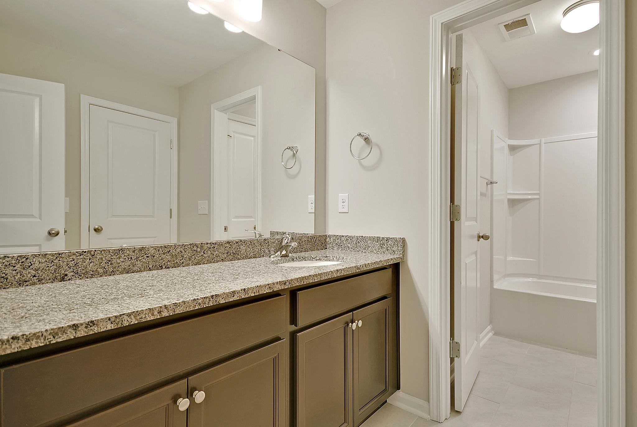 Hampton Bathroom 2