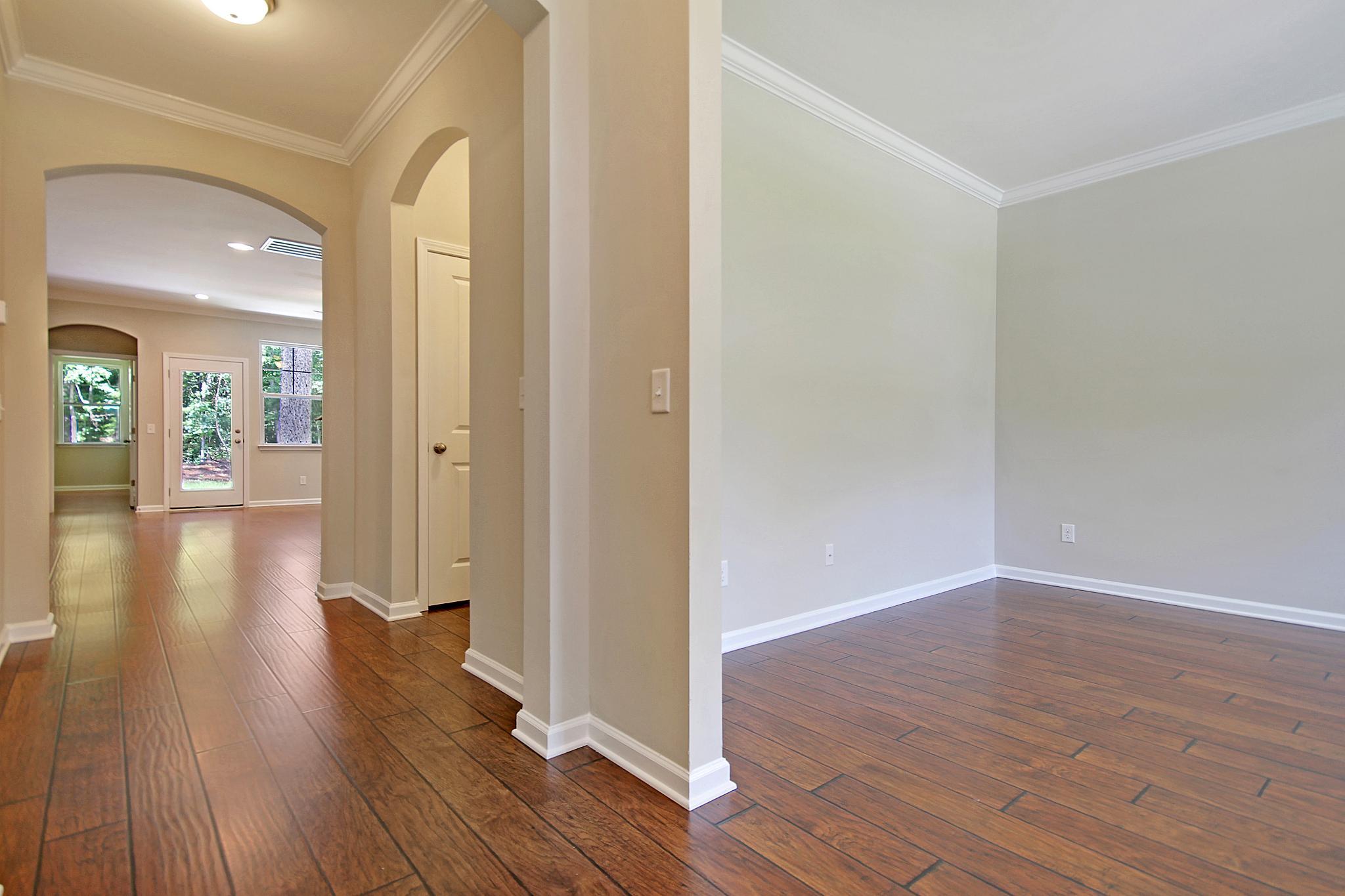 Saluda II Foyer