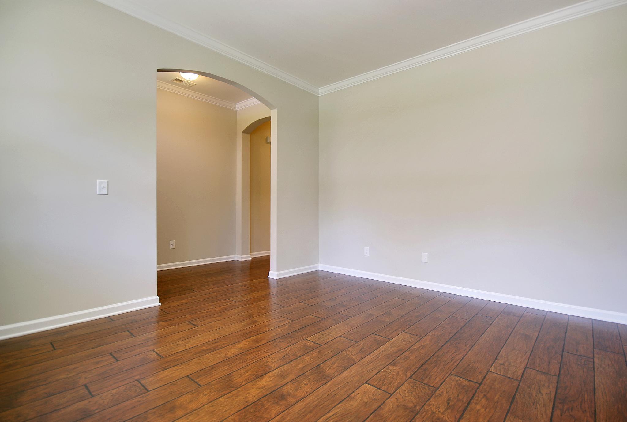 Saluda II Flex Room
