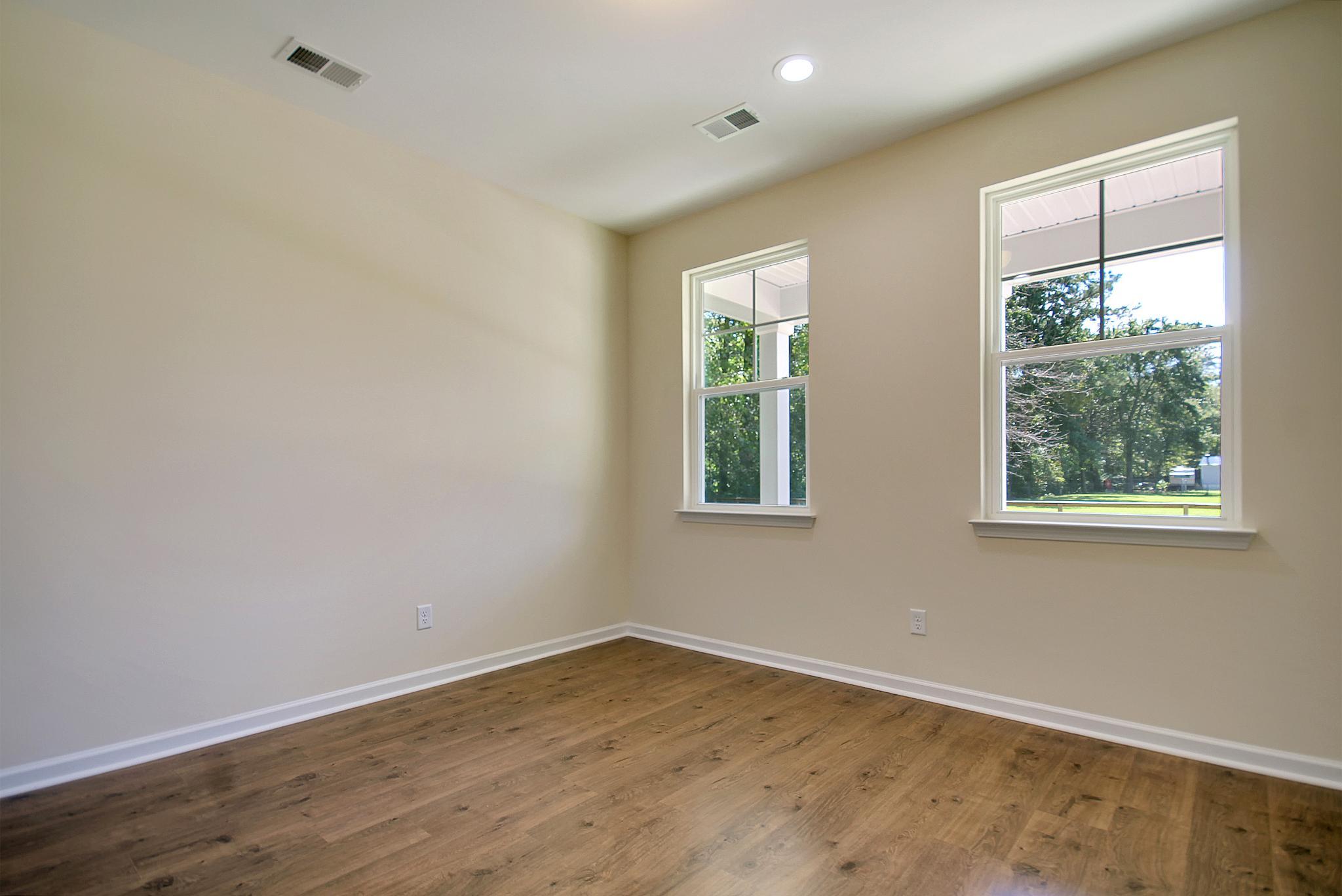 McCormick Flex Room