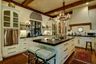 casa en Iezzi Custom Homes Inc. por Iezzi Custom Homes Inc.