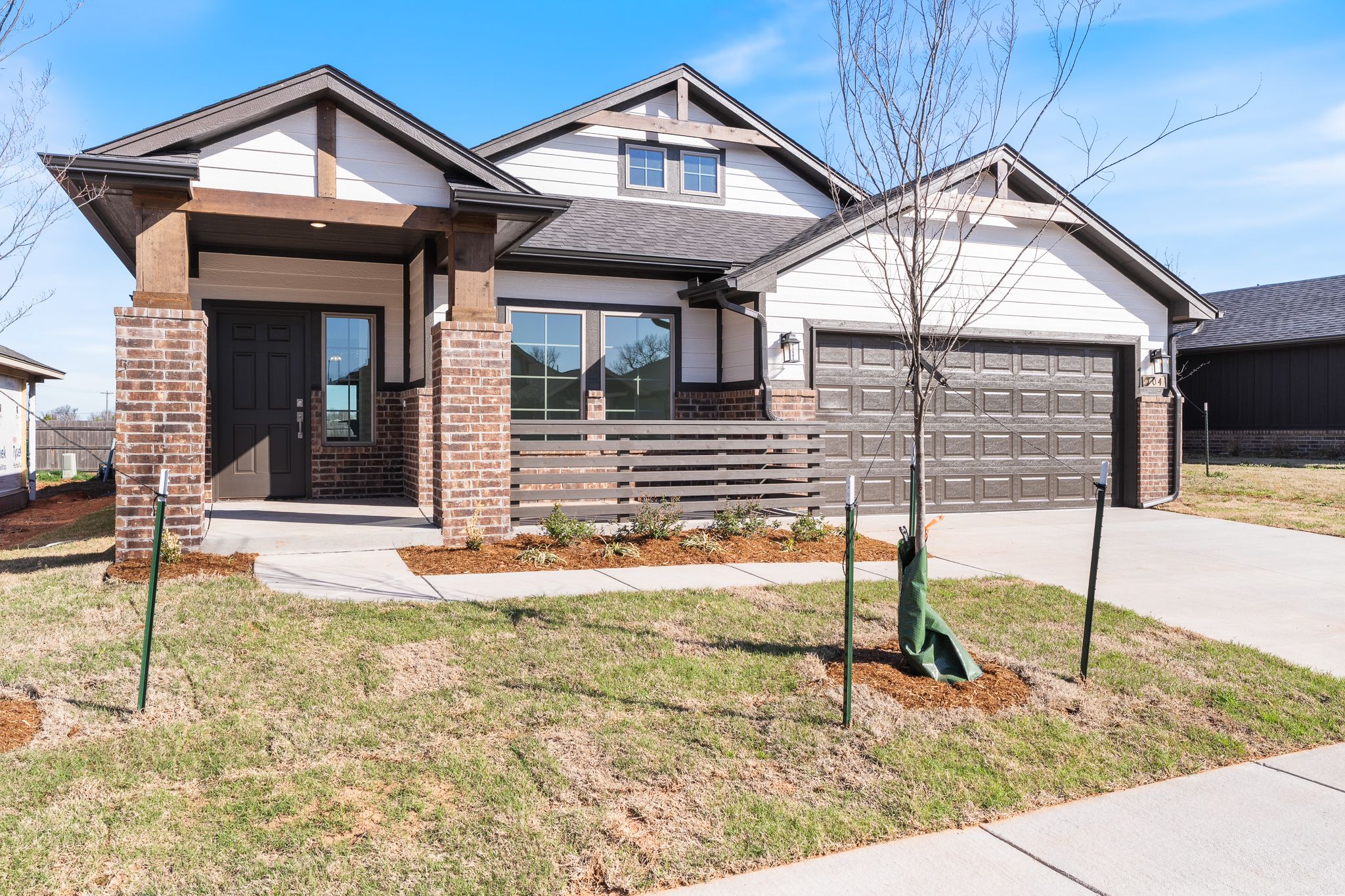 London - Canvas Collection - Mission Hills: Guthrie, Oklahoma - Ideal Homes