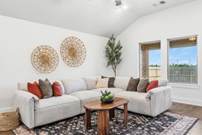 704 Prairie Drive (London)
