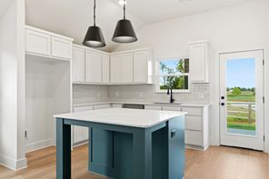3719 Eureka Drive (Gabriella)