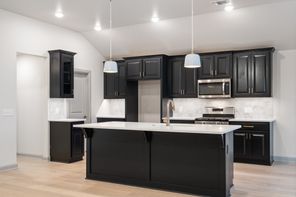 2421 Heather Road (2421 Heather Road)