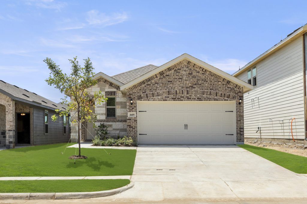 Cottonwood - Bryant Farms: Melissa, Texas - Impression Homes