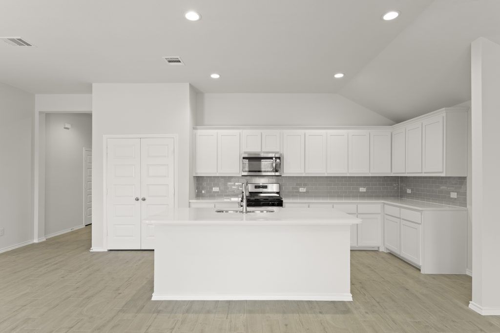 2205 Avatar Way. Aubrey, TX 76227