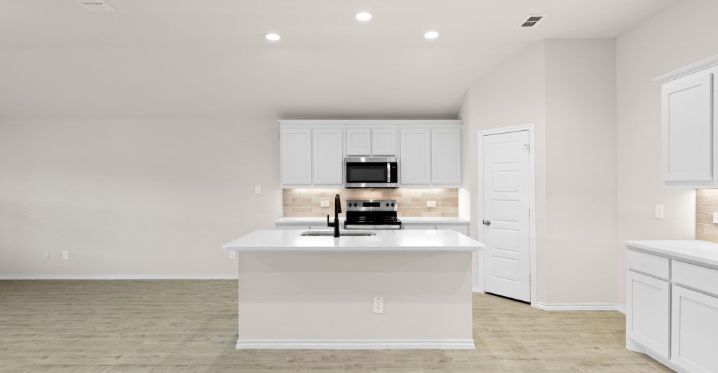 2205 Avatar Way. Aubrey, TX 76227