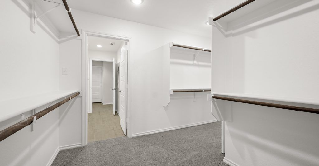 1240 Clubhouse Drive. Burleson, TX 76028