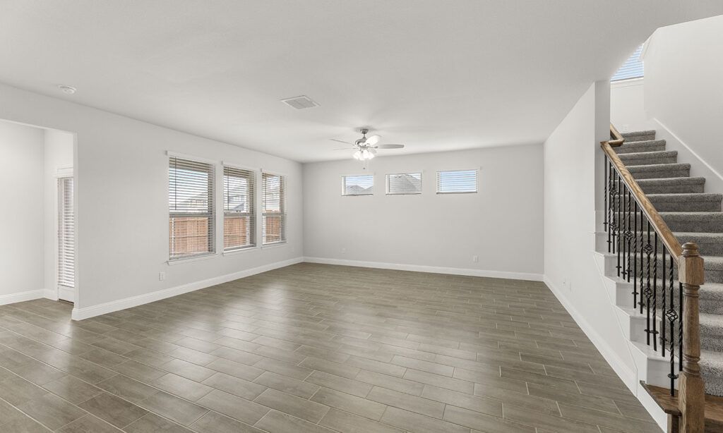 120 Whistling Duck Drive. Balch Springs, TX 75181