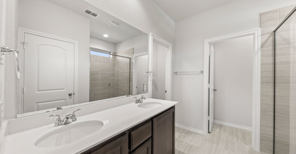 2205 Avatar Way. Aubrey, TX 76227