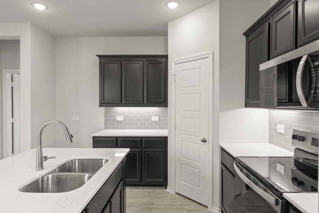 1922 Castle Creek Trail. Blue Ridge, TX 75424