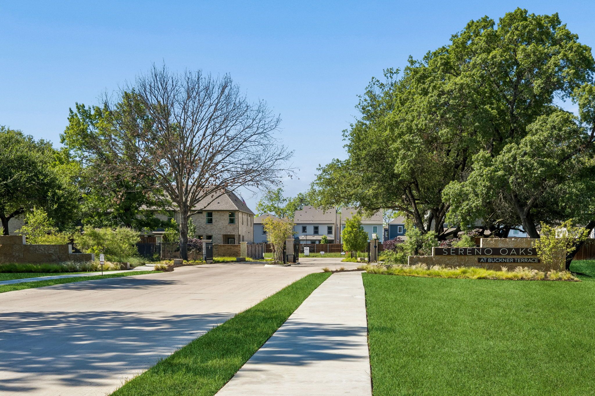 casa en Sereno Oaks at Buckner Terrace por Impression Homes
