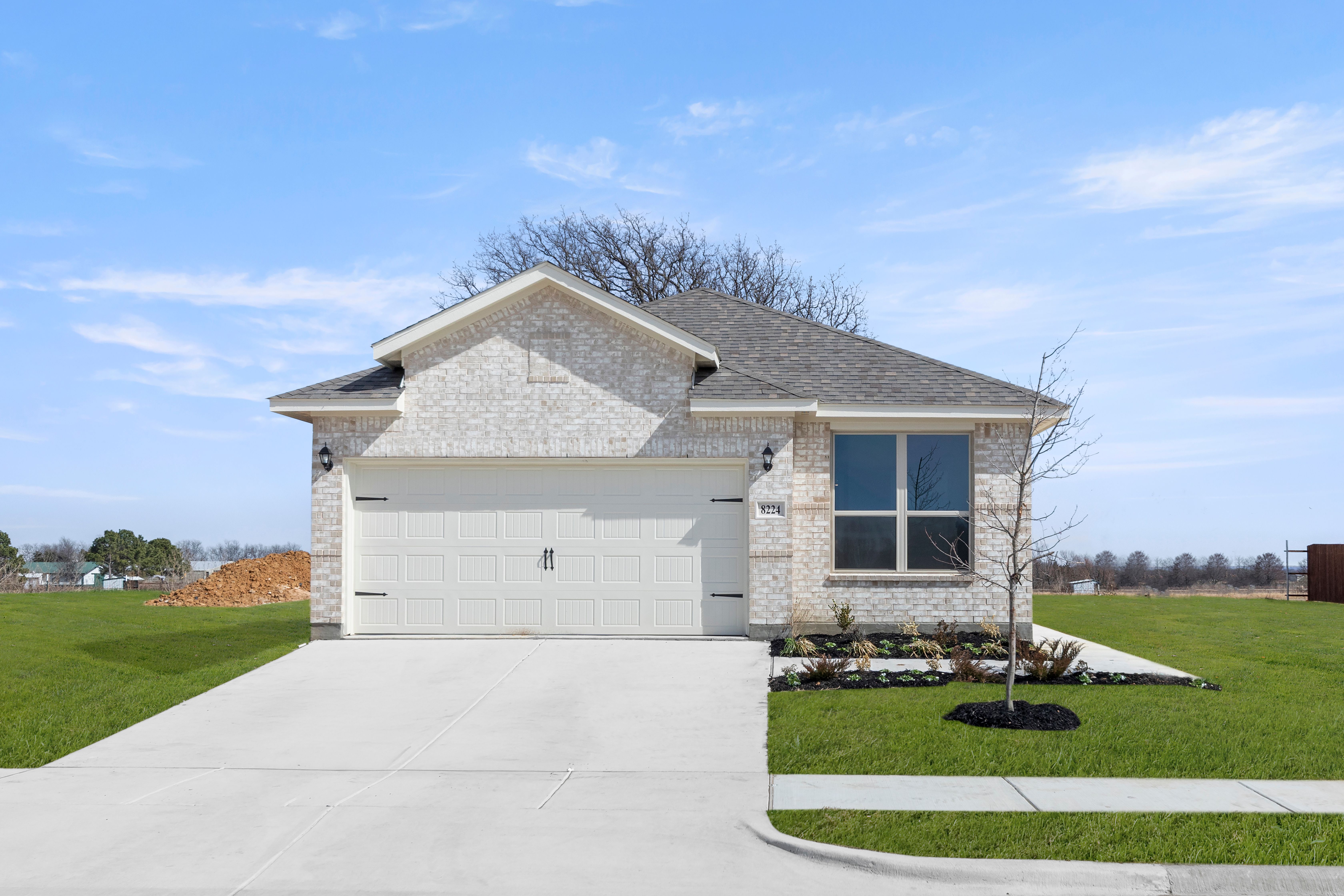 8224 Kingfisher Road