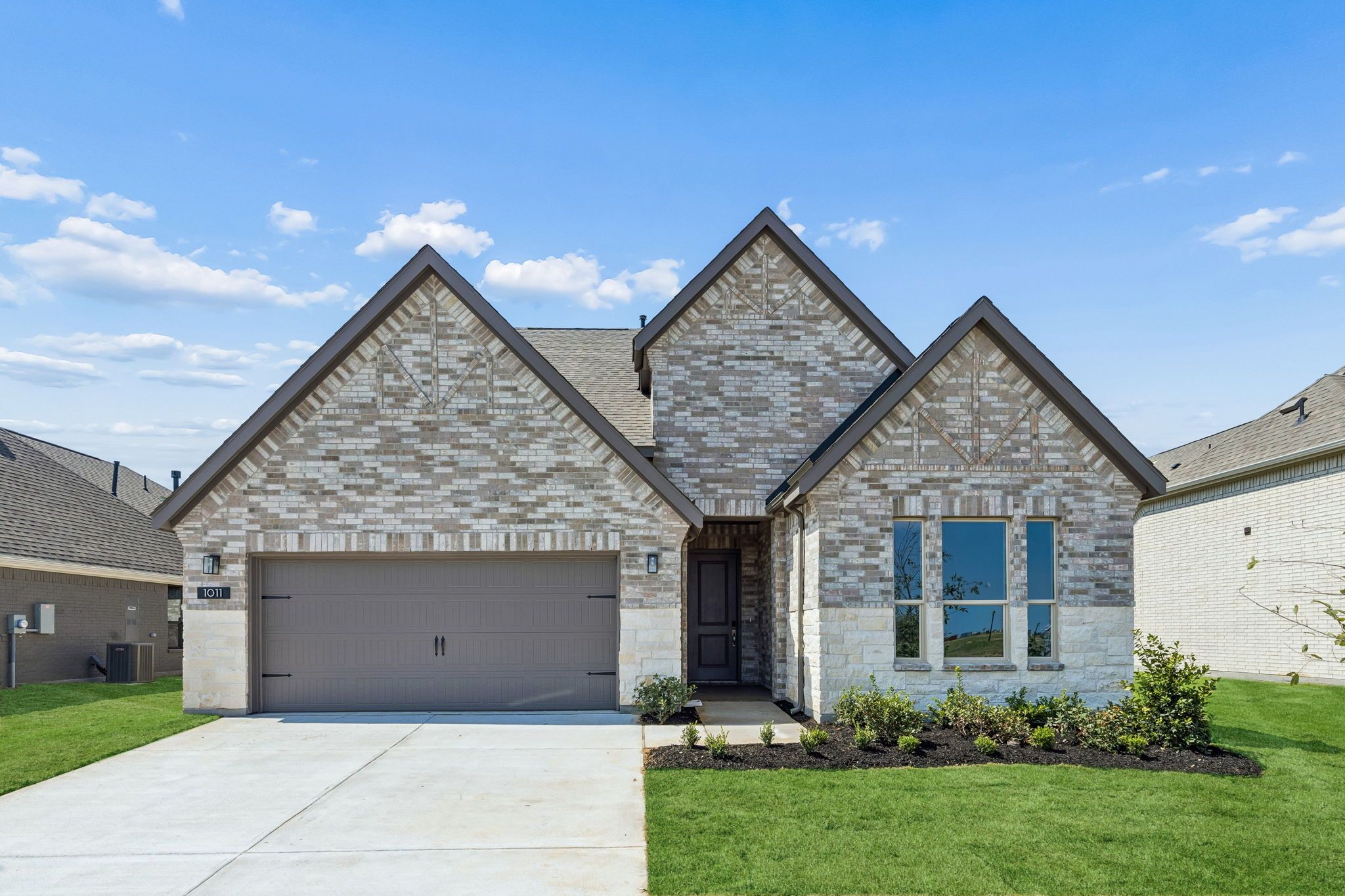 1011 Goldenrod Drive (Sloan in Parkmont)