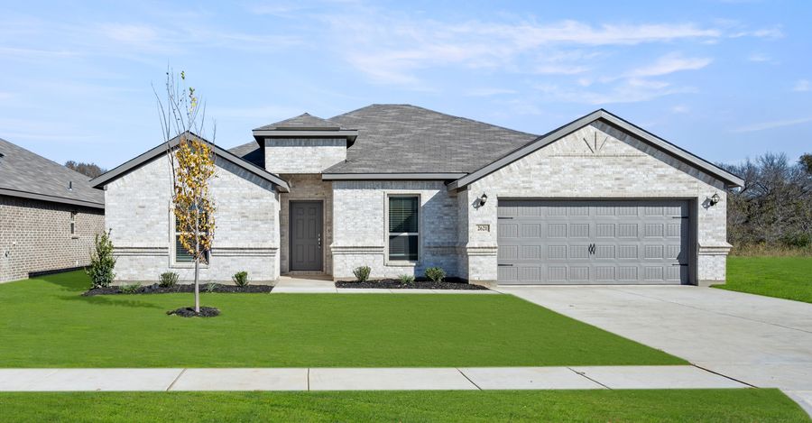 2621 Streamside Drive. Burleson, TX 76028