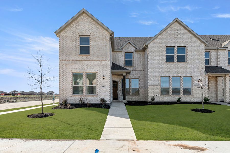 Conroe - Creekshaw: Royse City, Texas - Impression Homes