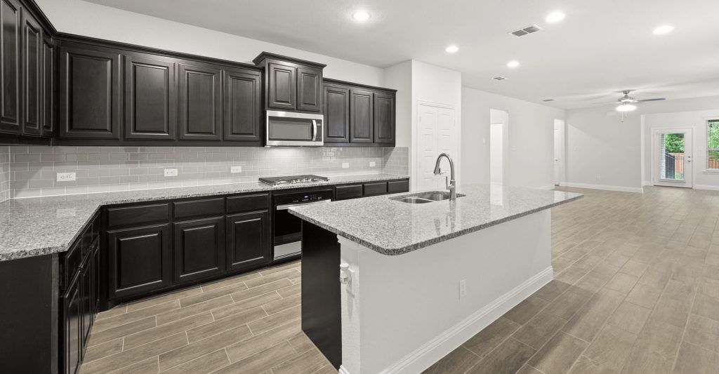 2858 Buttermilk Dr. Midlothian, TX 76065