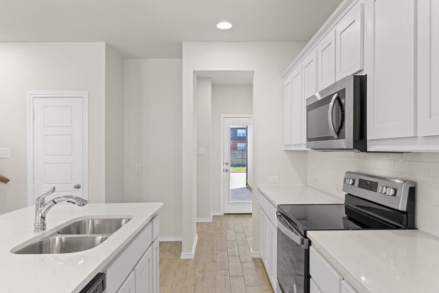 4002 Avion Drive. Sanger, TX 76266